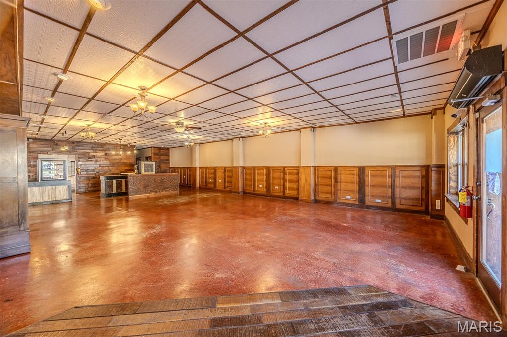 Bell-Wyrick Sub - Commercial Sale