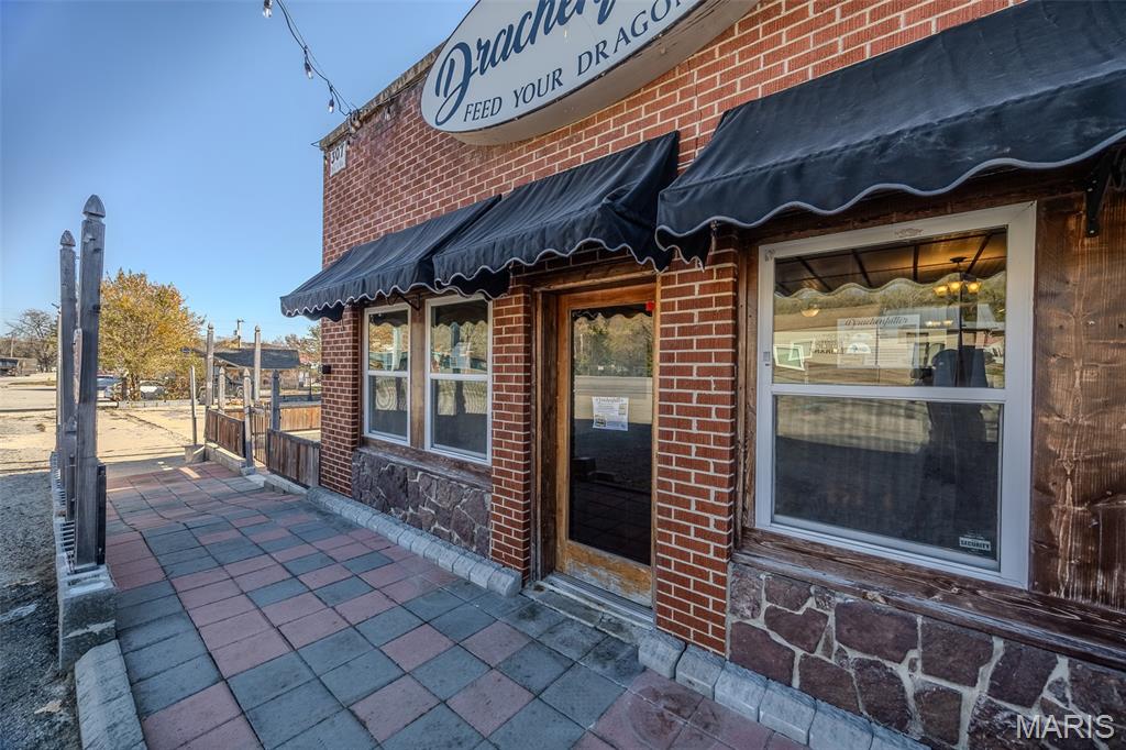 Bell-Wyrick Sub - Commercial Sale
