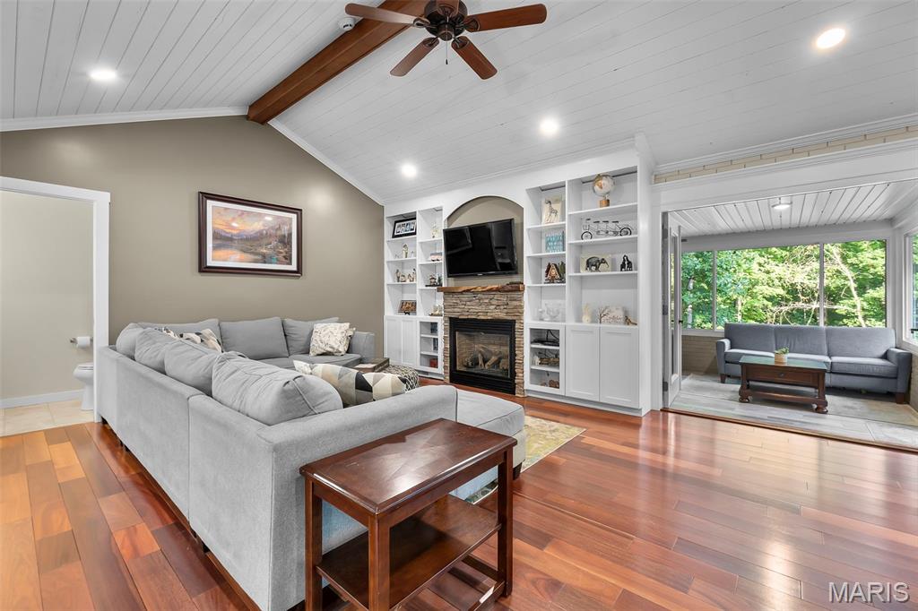 Chateau Oaks - Residential