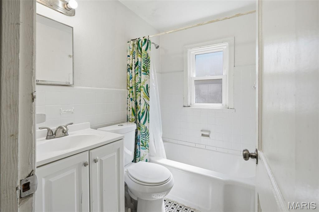 Belle Mead Place Resub Acre Lt 4 - Residential