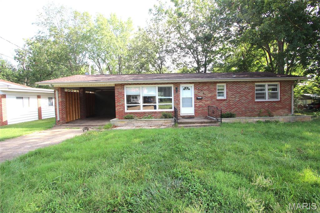 Charming 3 bed, 1 bath ranch home featuring an attached carport and a large living room perfect for relaxing or entertaining. Step outside to enjoy the backyard with a patio, ideal for outdoor gatherings. Conveniently located close to Wilson Rozier Park—don’t miss this one! Schedule your showing today!!!