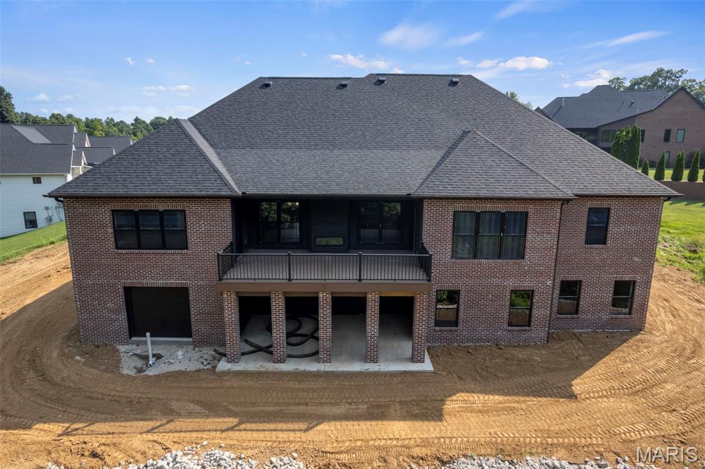 Windwood Lake Estate - Residential