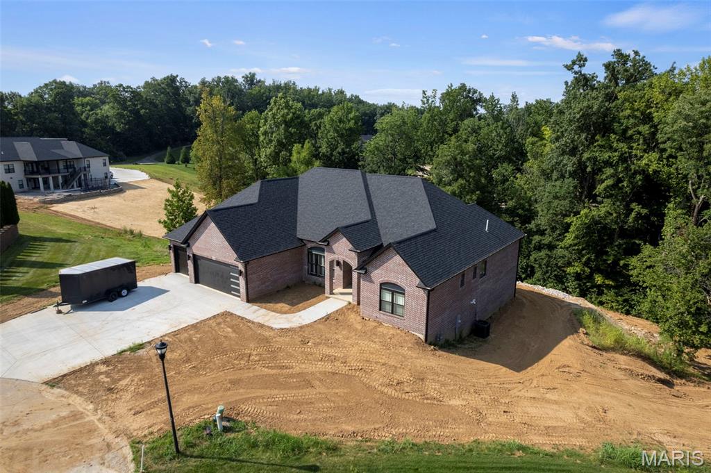 Windwood Lake Estate - Residential