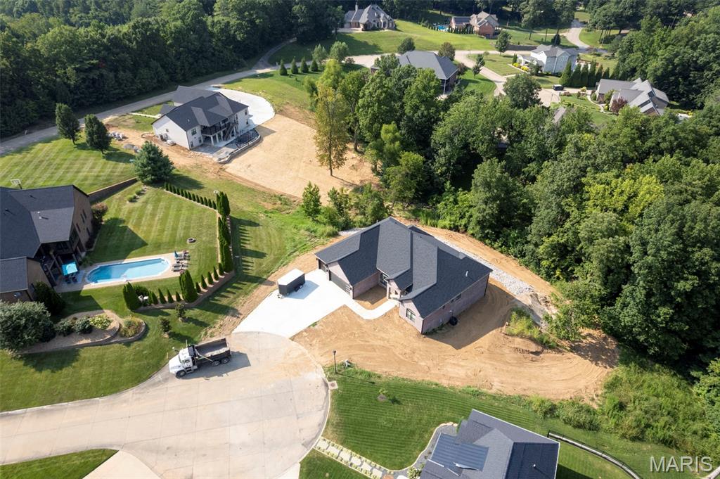 Windwood Lake Estate - Residential