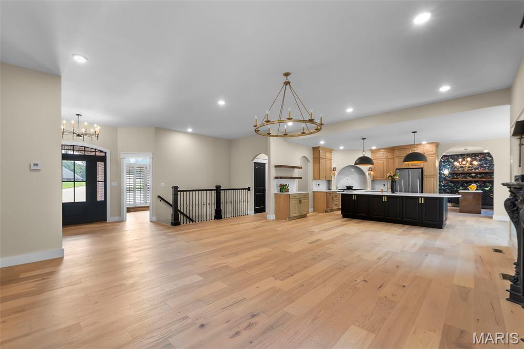 Windwood Lake Estate - Residential
