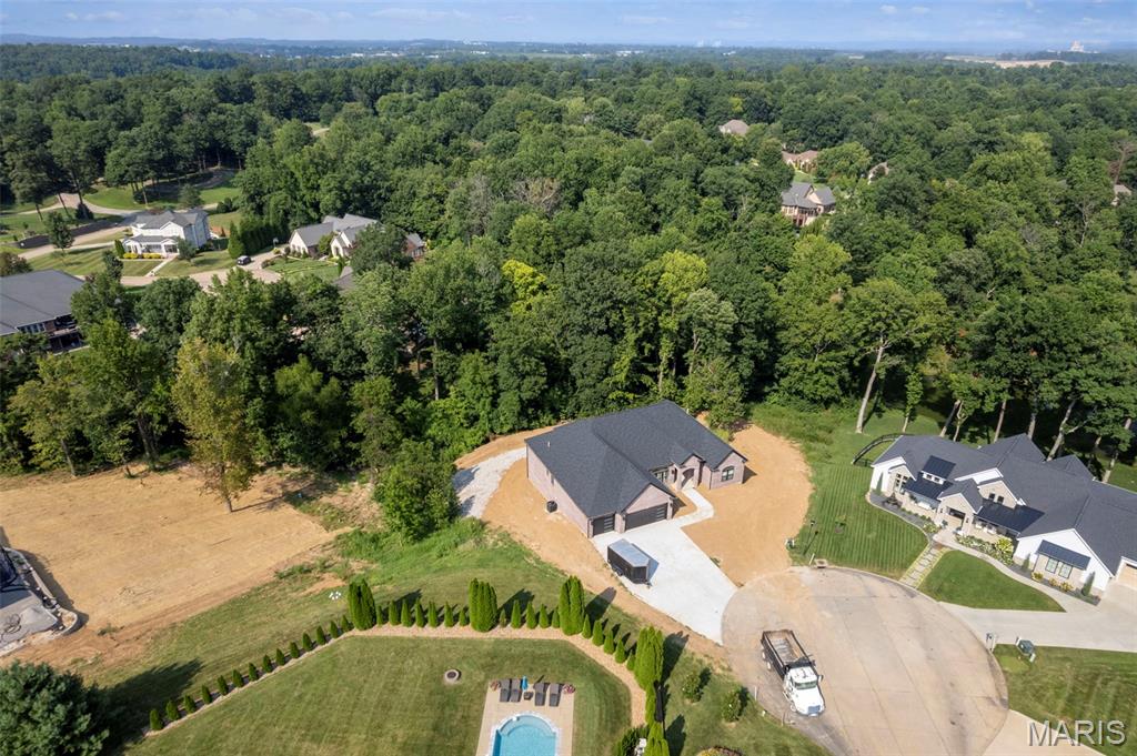 Windwood Lake Estate - Residential