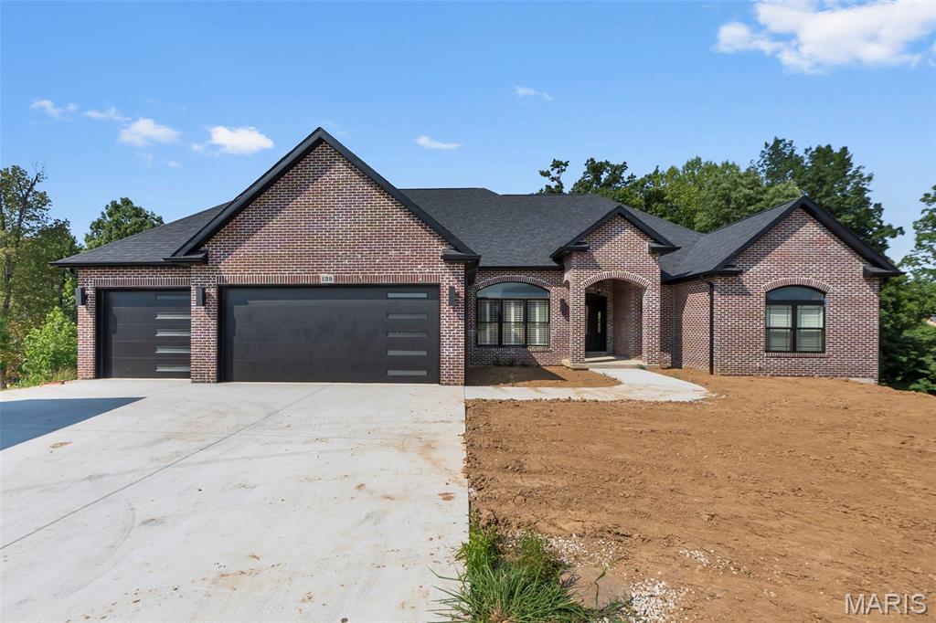 Windwood Lake Estate - Residential