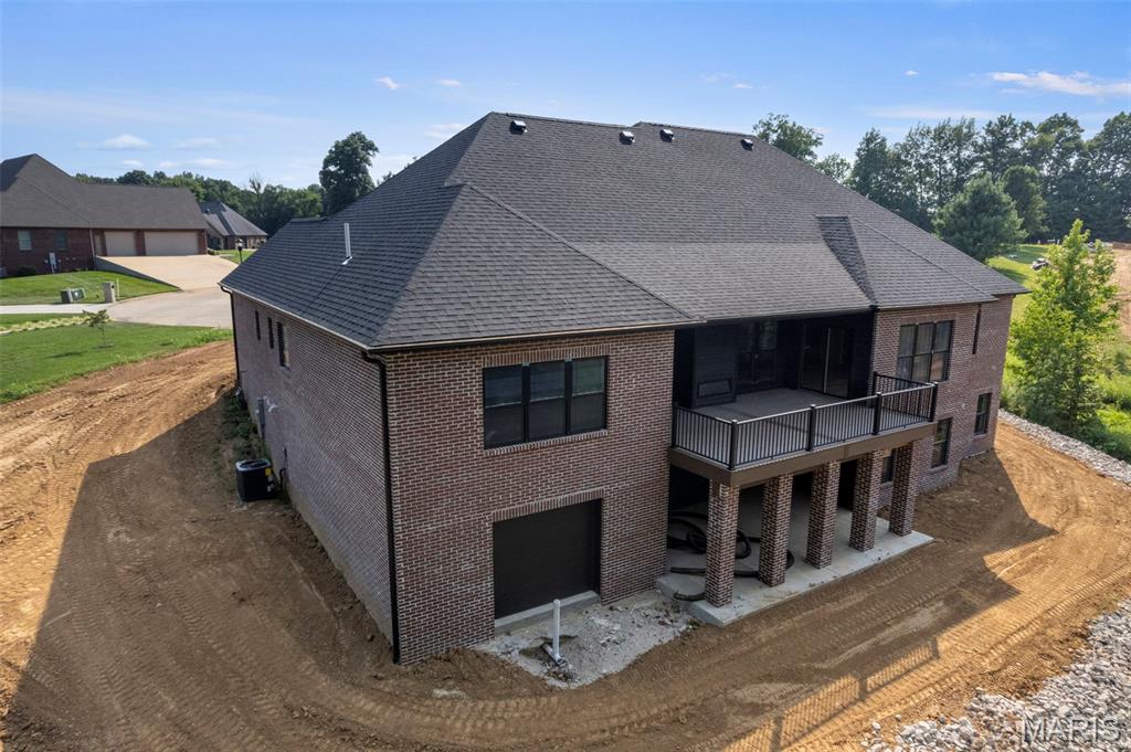 Windwood Lake Estate - Residential