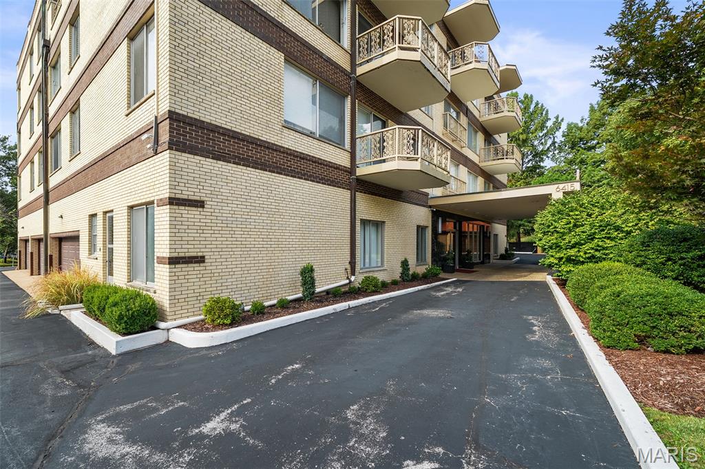 Park Mansion Condos - Residential