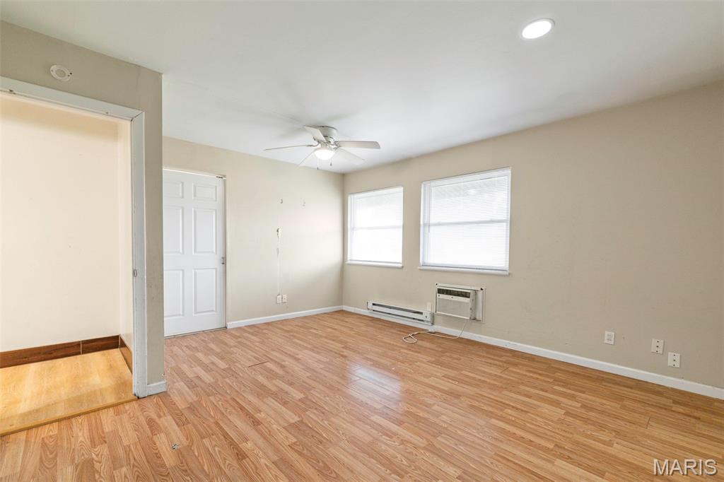 Hazelcrest Condo - Residential