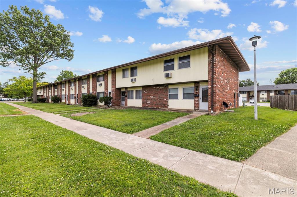 Hazelcrest Condo - Residential