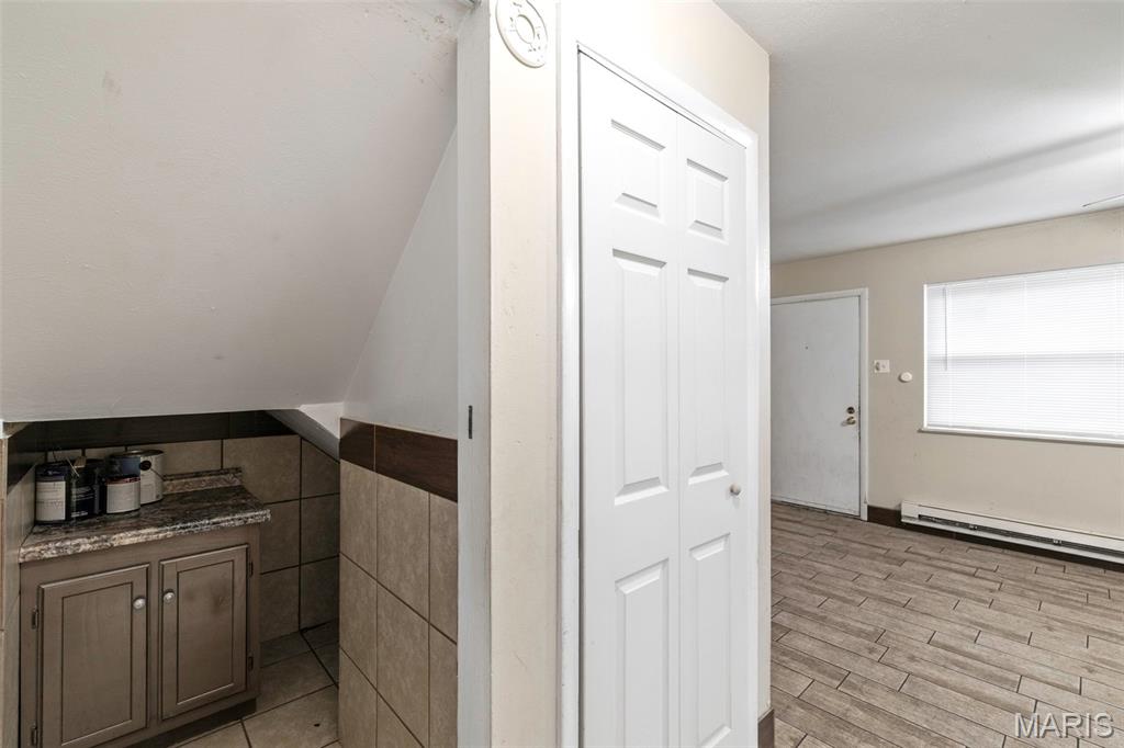 Hazelcrest Condo - Residential