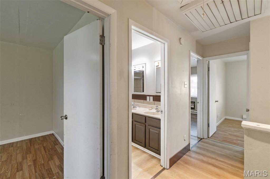 Hazelcrest Condo - Residential