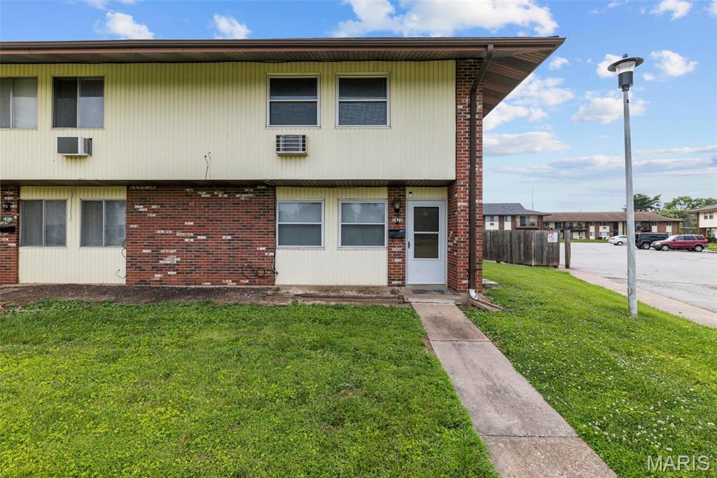 Hazelcrest Condo - Residential