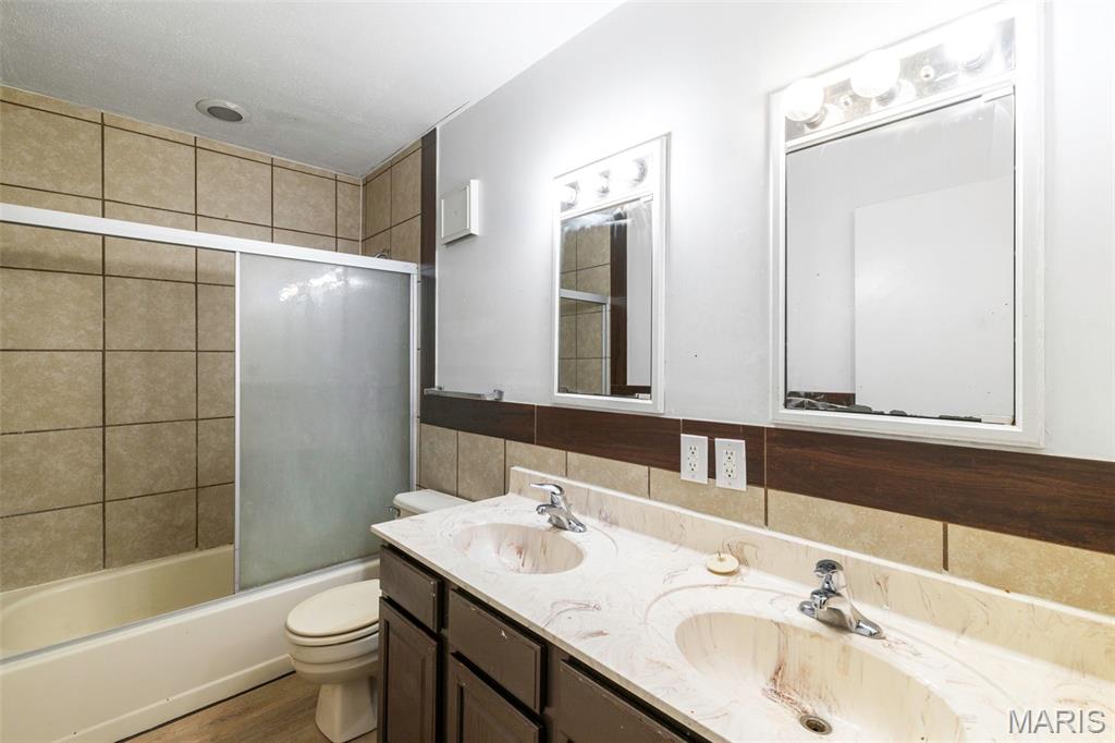 Hazelcrest Condo - Residential