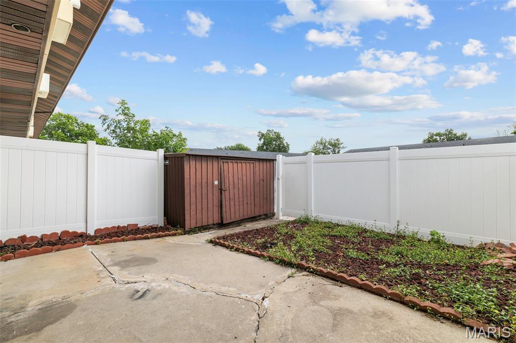Hazelcrest Condo - Residential