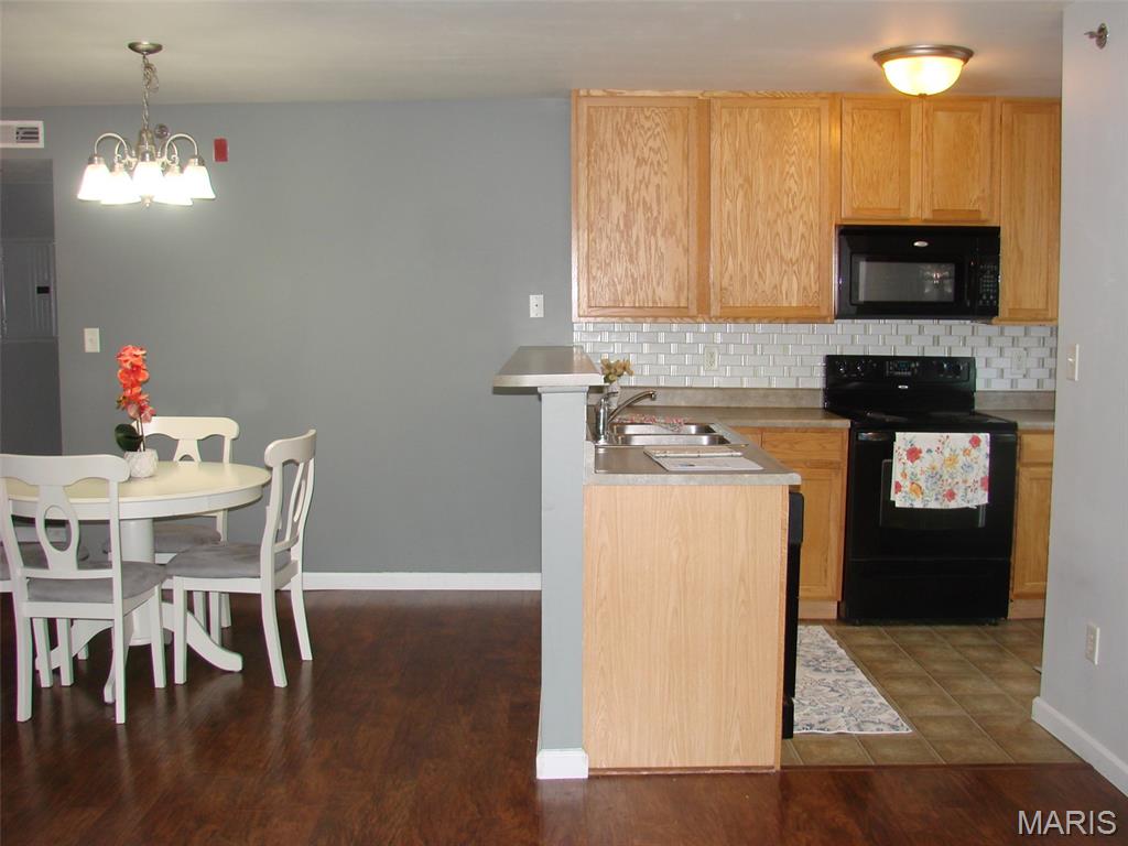 Springhurst Terrace #6 - Residential