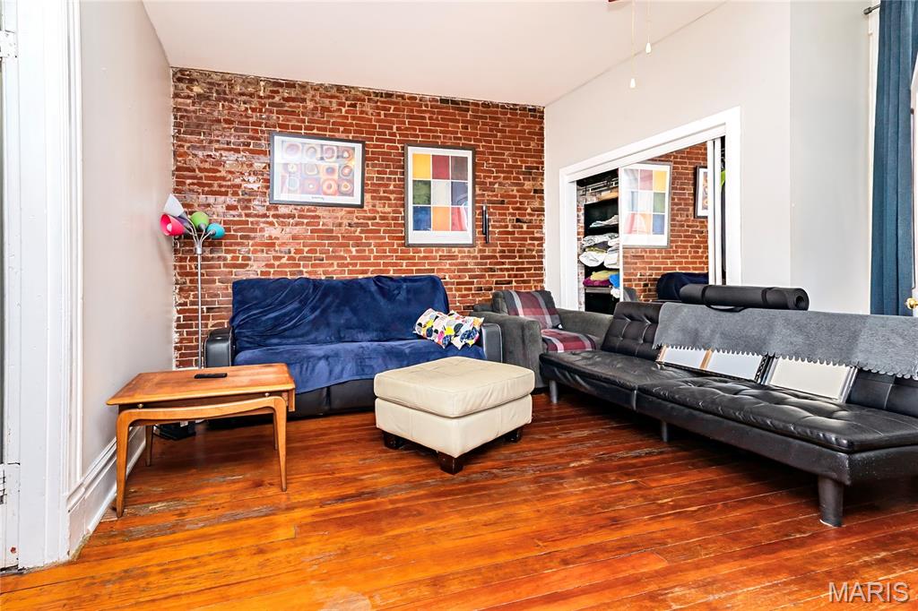 St Louis Commons Add - Residential