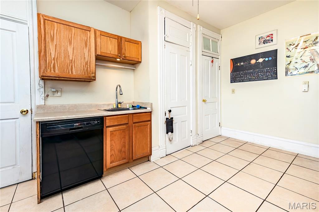 St Louis Commons Add - Residential