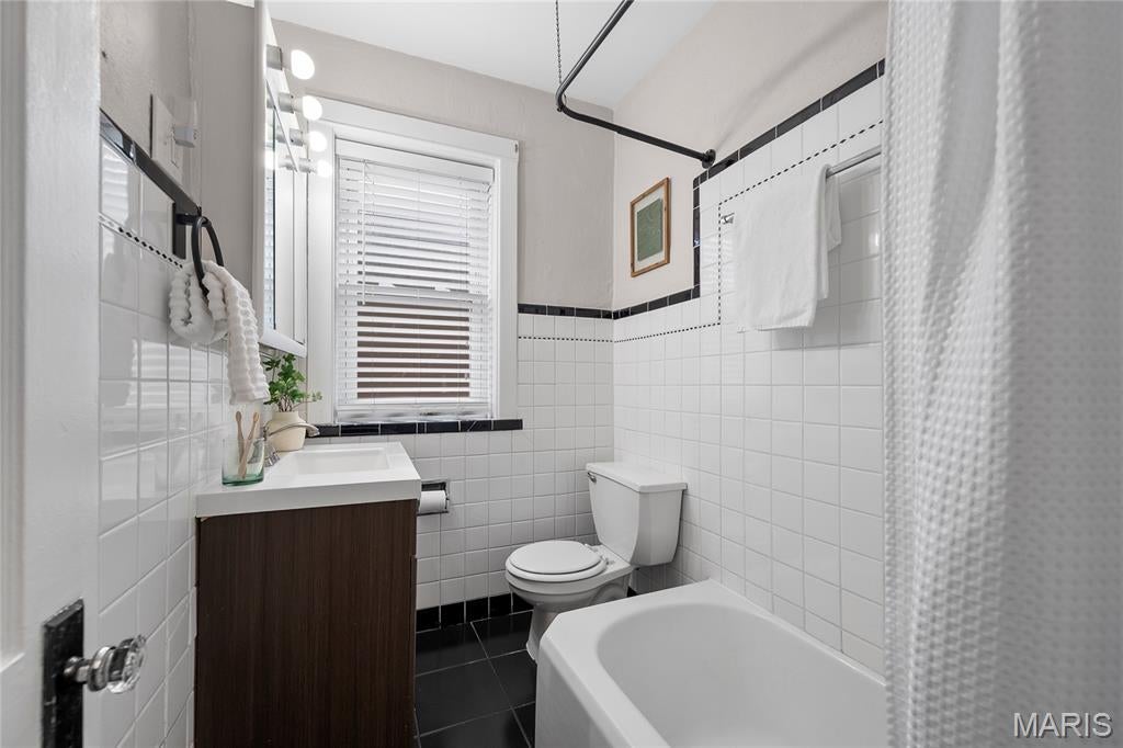 Russell Place - Residential