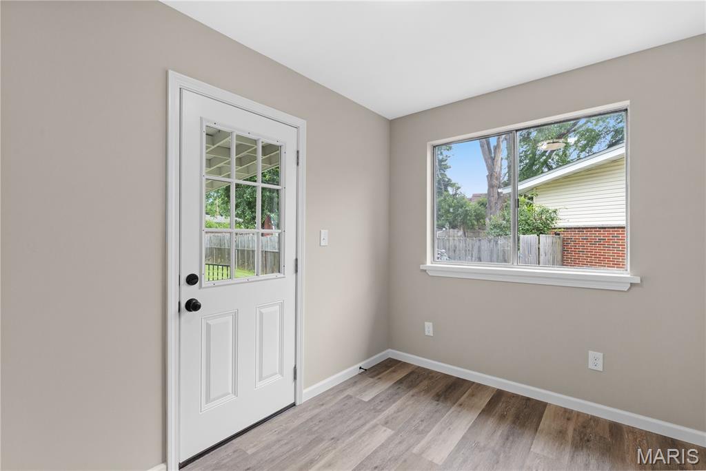 Thunderbird Manor 3 - Residential