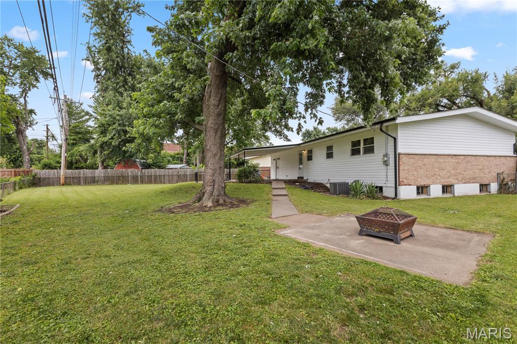 Thunderbird Manor 3 - Residential