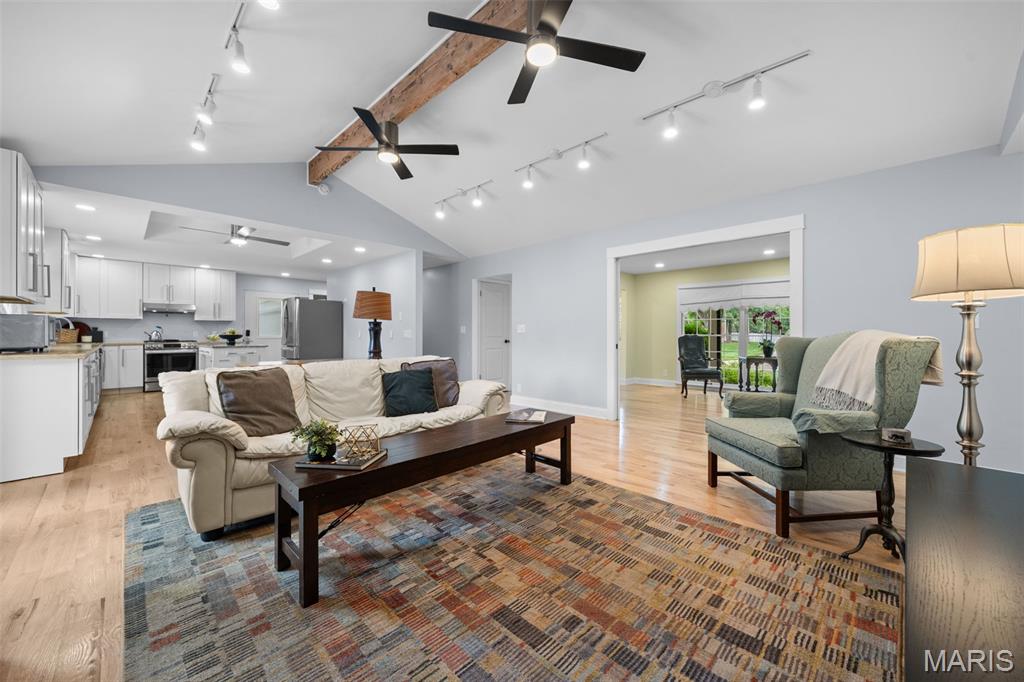 Ladue Trails Sec Of The Village Of - Residential