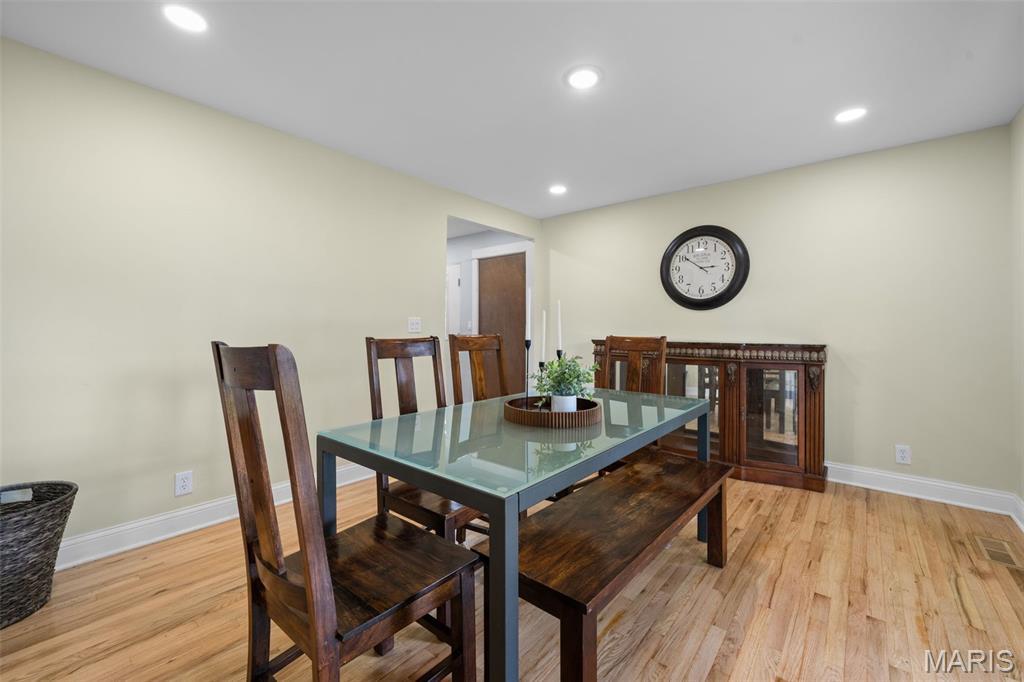 Ladue Trails Sec Of The Village Of - Residential
