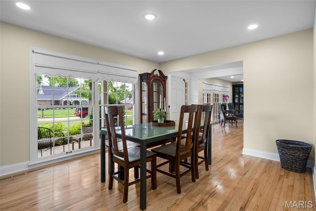 Ladue Trails Sec Of The Village Of - Residential
