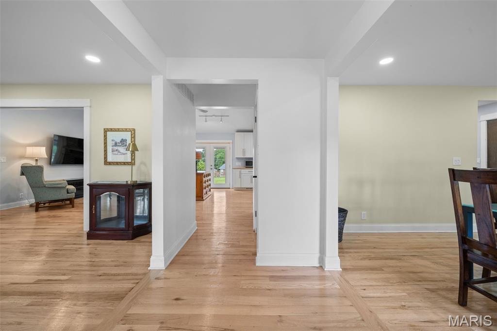 Ladue Trails Sec Of The Village Of - Residential