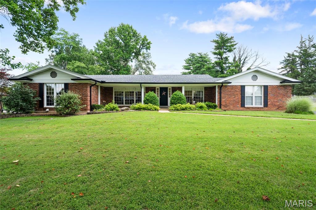 Ladue Trails Sec Of The Village Of - Residential