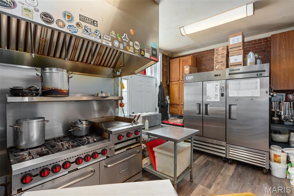 Penitentiary/Alton - Commercial Sale