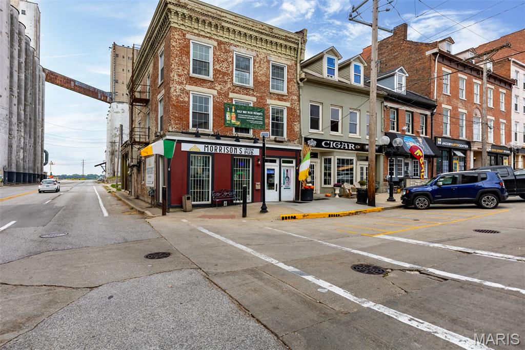 Penitentiary/Alton - Commercial Sale