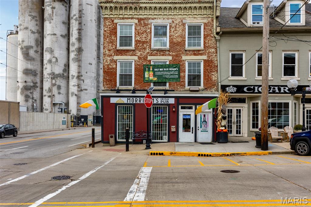 Penitentiary/Alton - Commercial Sale