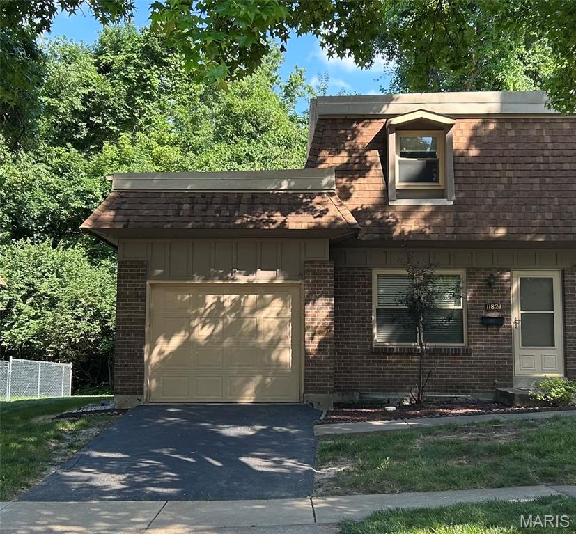 McKelvey Manor Condo - Residential