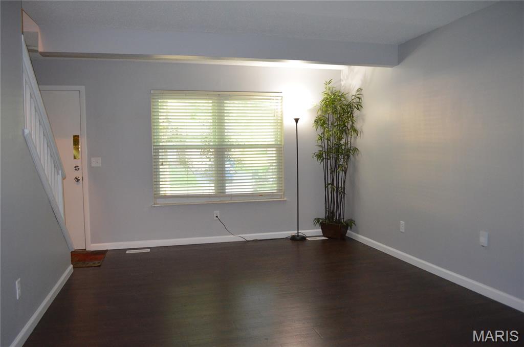 McKelvey Manor Condo - Residential