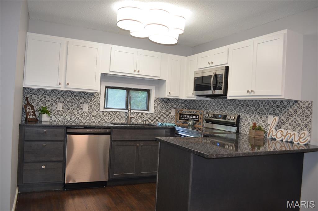 McKelvey Manor Condo - Residential