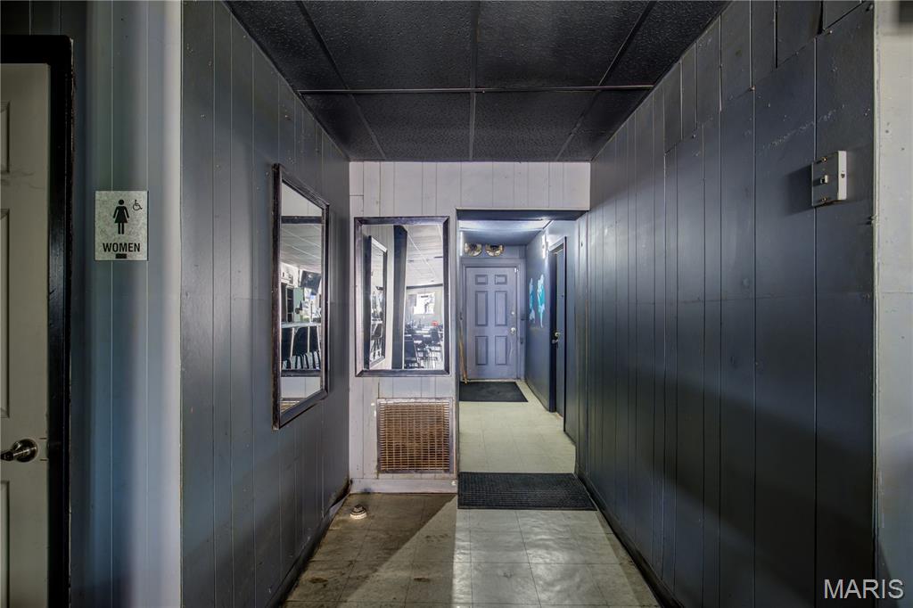 City/Bernie - Commercial Sale