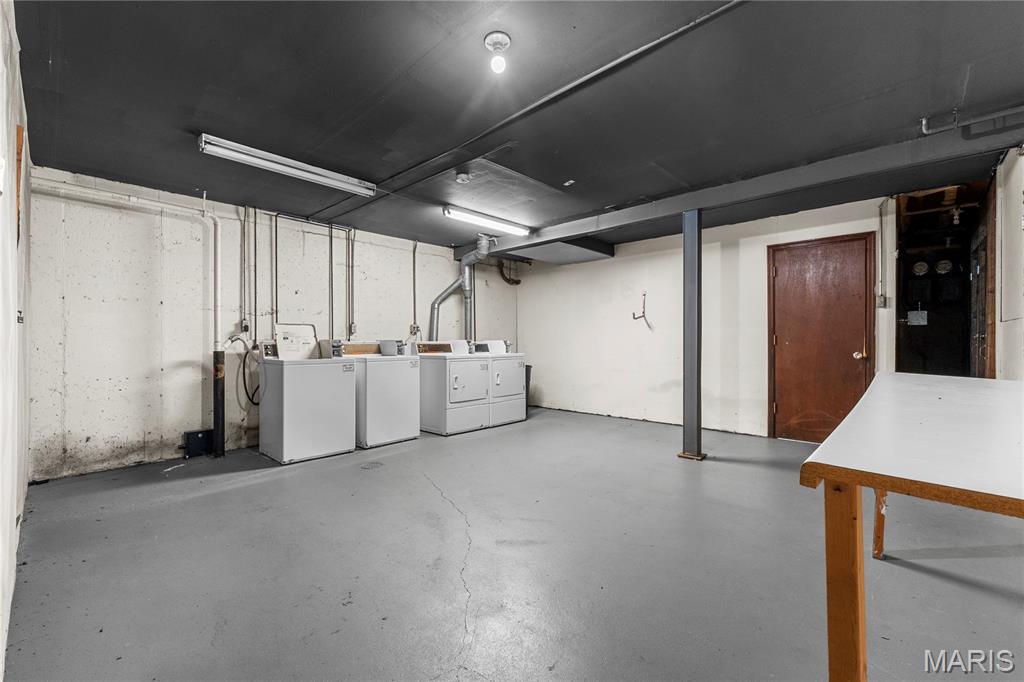 Colonial Woods Condo - Residential