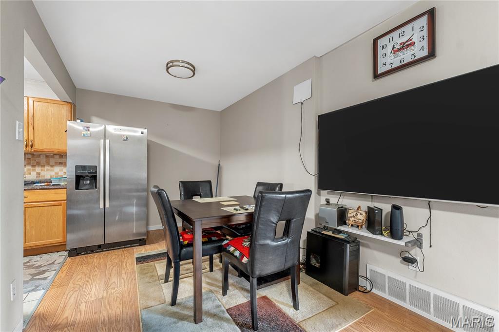 Colonial Woods Condo - Residential