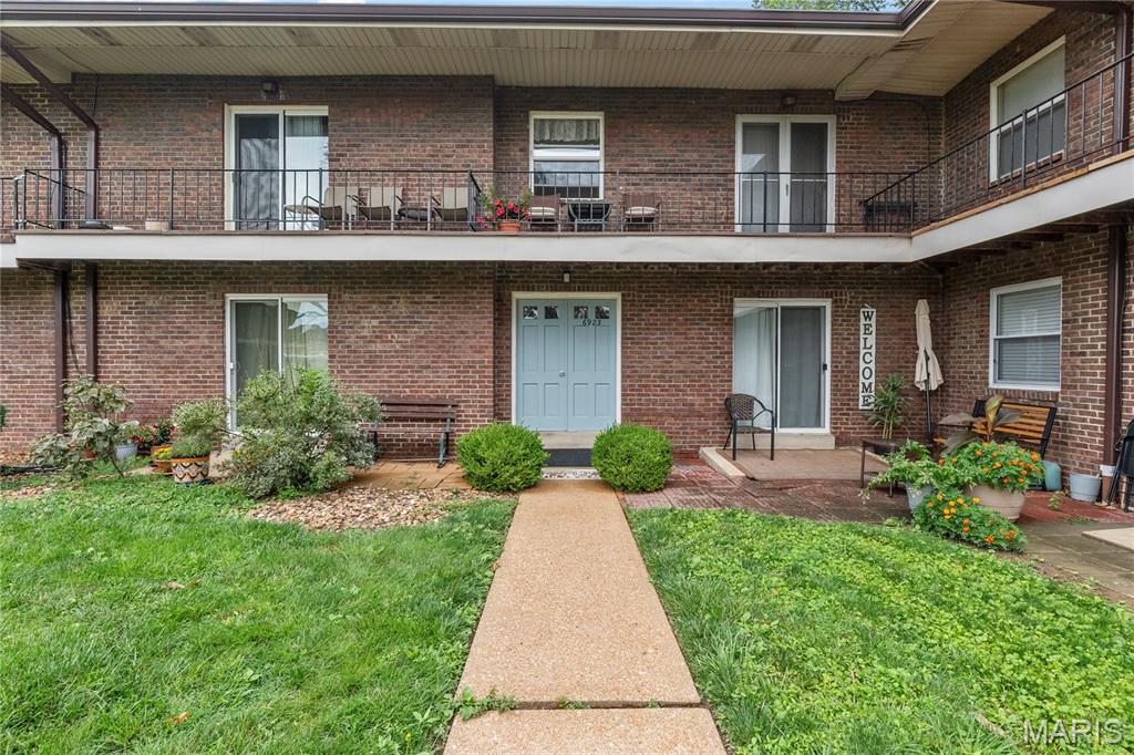 Colonial Woods Condo - Residential