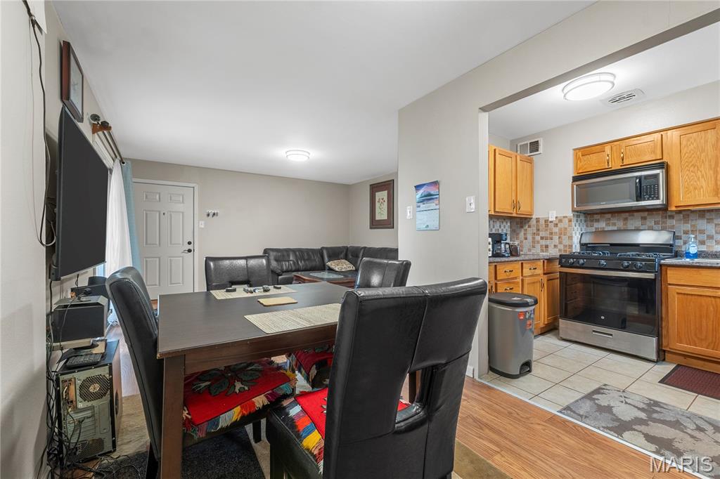 Colonial Woods Condo - Residential