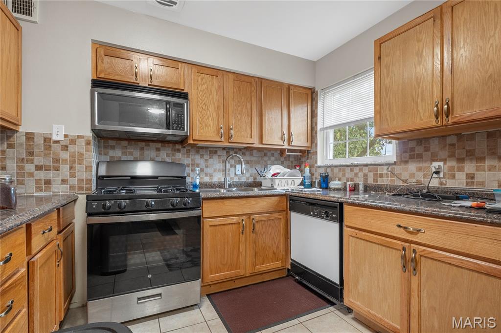 Colonial Woods Condo - Residential