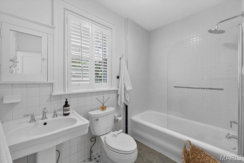 Thompson Amd - Residential