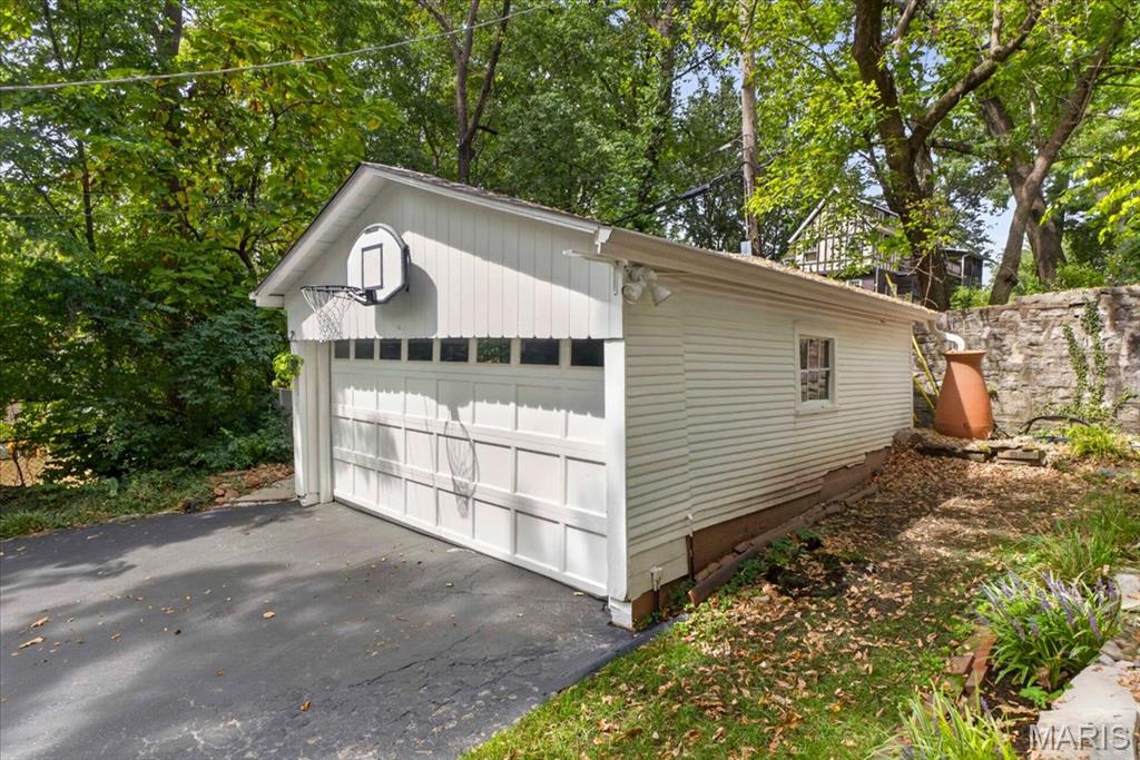 Thompson Amd - Residential