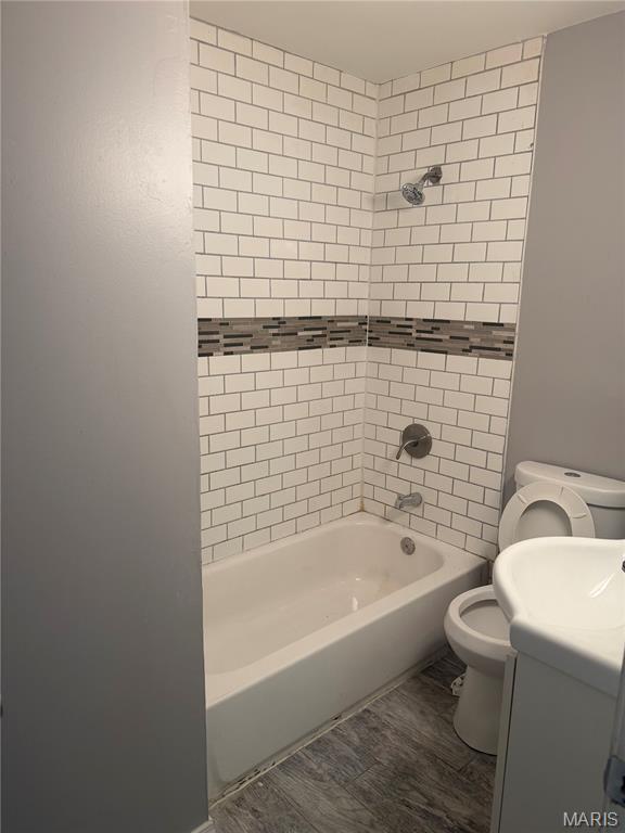 West Walnut Manor - Residential
