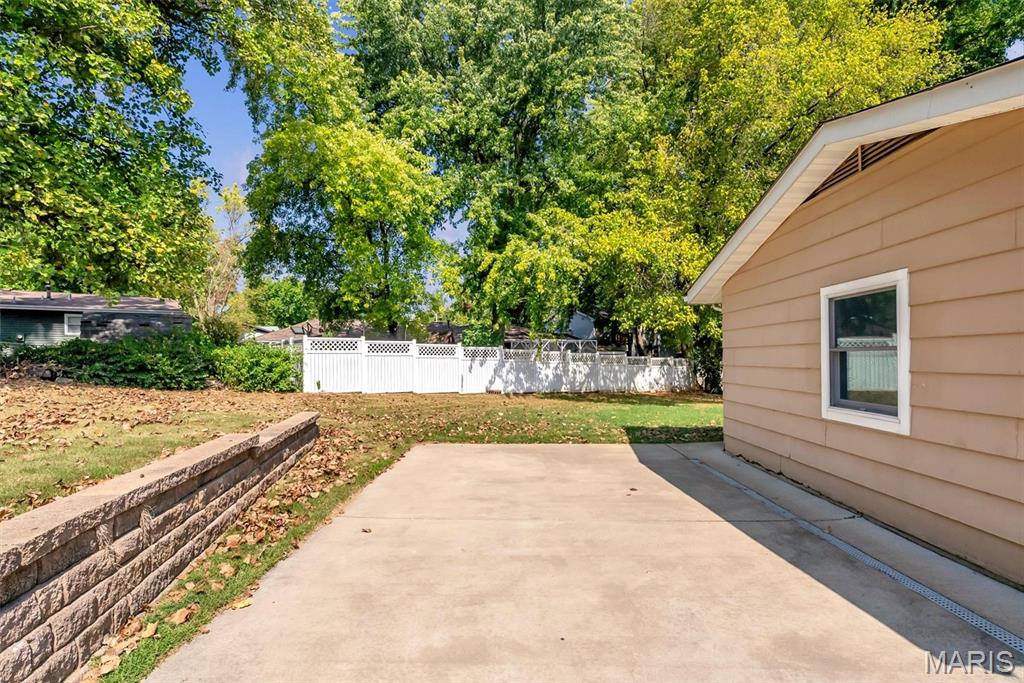 Elmwood Manor #7 - Residential