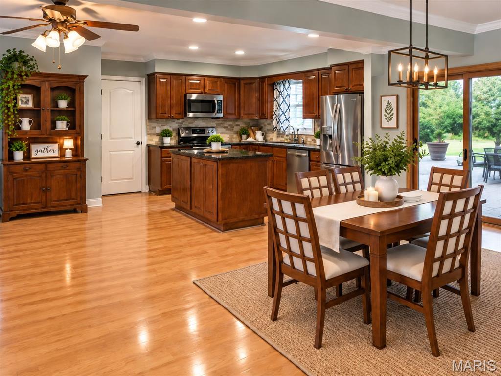 Elmwood Manor #7 - Residential