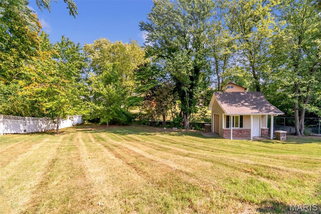 Elmwood Manor #7 - Residential