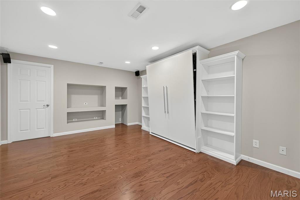 Brook Hollow Court - Residential